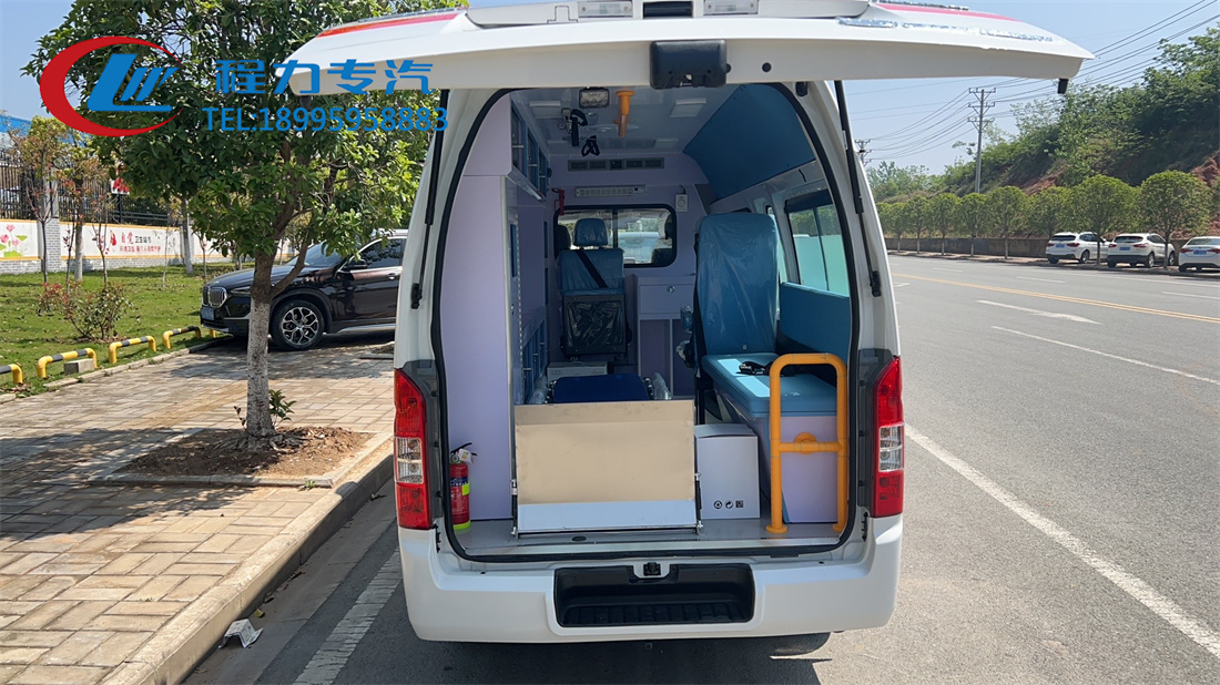 福田G7救護(hù)車（汽油）