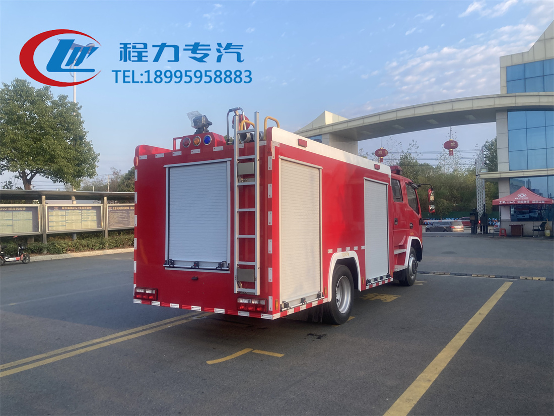 東風(fēng)4噸水罐/泡沫消防車